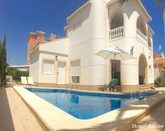 Villa, 250 m frn Medelhavet, priva...